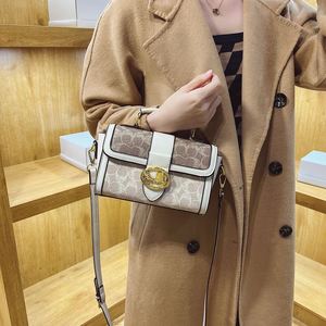 Retro-style Women's Small <b>square</b> Bag - Polyester Fiber Lining Material - Fashionable Printed Handbag567 - Product Image 2