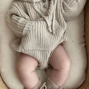 Kalınlaşmış rahat düz Bodysuit bebek kış örme giysi Romper Unisex tulum kazak Romper bebek için tam katı % 100% pamuk