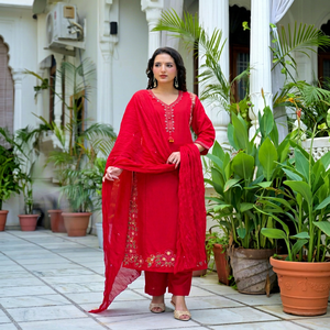 Conjunto de traje Salwar rojo de algodón hasta el tobillo con bordado y dupatta, ropa étnica tradicional para mujer, India, Pakistán, informal - Product Image 1