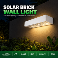 Applique murale solaire 900 Lumens 6W pour extérieur, idéale pour portail, pilier, villa, cour, éclairage décoratif
