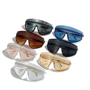 Gafas de Sol de Moda con Logotipo Personalizado, Montura Media con Rayas, Lentes de Una Pieza Extra Grandes para Mujer - Product Image 5