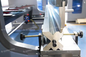 Fabrieksoutlet 6-assige DA53TX 125 160 200 300 TON CNC hydraulische kantbank buigmachine - Product Image 4