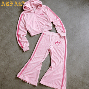 Completo da <span class=keywords><strong>donna</strong></span> Y2K in <span class=keywords><strong>velluto</strong></span> rosa a righe con giacca con zip e <span class=keywords><strong>pantaloni</strong></span> a vita bassa svasati con coulisse - Set tuta in velour 2 pezzi - Product Image 2