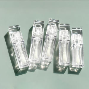 Tubes de gloss à lèvres carrés transparents personnalisés avec logo, 10 ml et 6,5 ml, contenants et emballages cosmétiques pour blush et gloss à lèvres avec un grand applicateur - Product Image 1