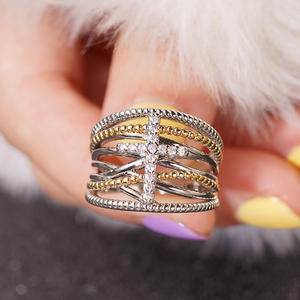 Anillo Religioso con Diamante T0734, Oro Blanco, Corte Brillante Redondo, Color G Natural, Joyería Unisex para Ceremonias - Product Image 5