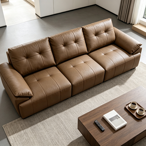 Sofá Moderno de Tres Plazas en Cuero PU con Diseño Acolchado, Brazos Acolchados y Patas Metálicas para Sala de Estar - Product Image 2