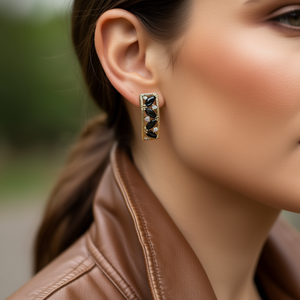 Orecchini a cerchio E2747 in oro con zirconi taglio marquise incastonati a griffe, orecchini a lobo alla moda da donna per feste - Product Image 2