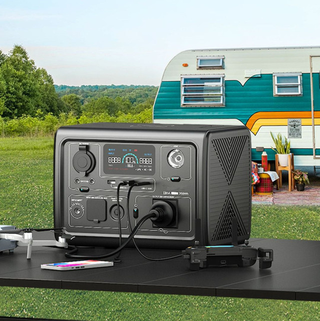 Portable 600W Power Station Lifepo4 Battery Emergency Solar Generator for Home Backup Car Outdoor Use MPPT Flashlight Included