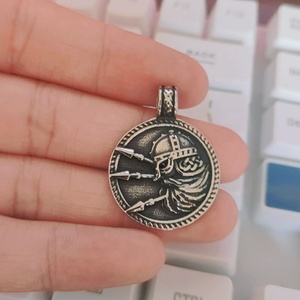 Collier <span class=keywords><strong>Viking</strong></span> Nordique en Acier Inoxydable avec Pendentif Médaille Pirate Scandinave Père <span class=keywords><strong>Dieu</strong></span> Odin Bijoux - Product Image 6