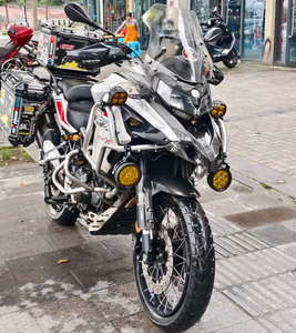 Moto d'occasion 500cc, moto d'aventure TRK502X <span class=keywords><strong>2019</strong></span> TRK502. TRK552X DS525X KOVE525X - Product Image 1