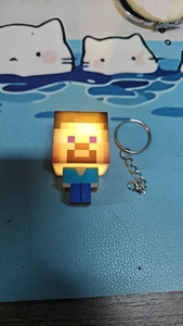 Juguete de Película de Plástico My World, Muñeca Luminosa, Llavero con Luz Nocturna, Colgante de Regalo, Mismo Estilo que Xiaohongshu - Product Image 3