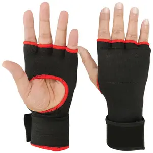 Prezzo economico guanti interni Gel imbottiti impacchi rapidi guanti GEL avvolgimenti facili per le mani In nero per boxe MMA MUAY THAI