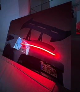 Le fantastiche auto sportive hanno portato la pittura luminosa su tavola acrilica decorazioni murali moderne e alla moda per sale da gioco e concessionaria 4S - Product Image 5