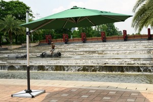 Meilleur <span class=keywords><strong>prix</strong></span> en forme de banane patio manivelle parapluie suspendu pour jardin - Product Image 3