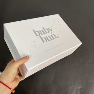 Elegant <b>white</b> collapsible magnetic <b>gift</b> <b>box</b> Silver foil print foldable magnet <b>box</b> Wig cosmetics packaging - Product Image 2