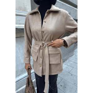 Chaqueta Camisera Midi de Gamuza con Cinturón para Mujer, Estilo Utilitario, Manga Larga, Otoño, Beige, Talla L - Product Image 1