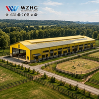 Fabrication sur mesure de structures en acier pour arènes équestres, pour l'approvisionnement des entrepreneurs, avec support de coordination pour le revêtement de la structure.