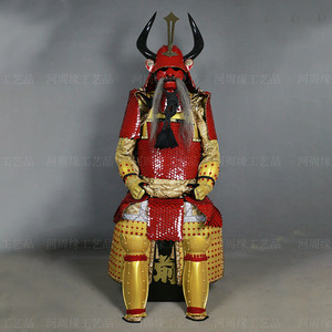 Armure de samouraï vintage de style japonais (fer) <span class=keywords><strong>rouge</strong></span> et blanc, couleur personnalisée, fabriquée à <span class=keywords><strong>la</strong></span> main, 100 % sculptée à <span class=keywords><strong>la</strong></span> main, décoration d'intérieur, tournage de films - Product Image 2