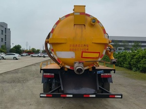 4x2 sewer cleaning and septic tank extraction truck, manual transmission sewage suction truck, equipped with a <b>vacuum</b> <b>pump</b> - Product Image 6