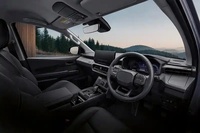 Film de protection d'écran en verre trempé pour tableau de bord de navigation Hilux Travo 2026 Revo, kits intérieurs populaires personnalisés en usine