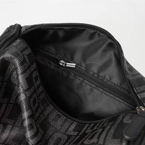 กระเป๋าทรงดัฟเฟิลสำหรับเดินทางหนัง PU กันน้ำขนาดใหญ่ออกแบบได้ตามต้องการกระเป๋าสำหรับไปยิมเล่นกีฬามีซิปมีช่องใส่รองเท้า - Product Image 3