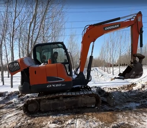 Doosan รถขุดล้อ DX60-9C มือสองขนาด6ตันเครื่องยนต์ตีนตะขาบขนาดเล็กสภาพดีเยี่ยมเครื่องยนต์ PLC - Product Image 1