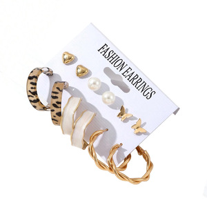 Ensemble de boucles d'oreilles tendance en alliage plaqué or, perles, papillons, cœurs, créoles, bijoux de fête pour femmes, style vintage - Product Image 3