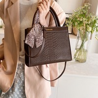 Nouveau sac pour femme, motif crocodile rétro, sac bandoulière, nouveau style, grande capacité, sac fourre-tout portable avec foulard en soie