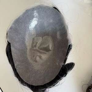 วิกผมผู้ชายแบบชิ้นเดียว รุ่น 1B20 สีดำธรรมชาติ ทรงผมด้านหลัง วิกผมผู้ชายศีรษะล้าน ผมแท้ แผ่นปิดผมด้านบน ผลิตจากโรงงาน - Product Image 2