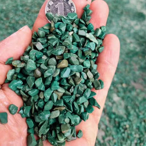 Usine en gros coloré pierre naturelle vert copeaux de <span class=keywords><strong>marbre</strong></span> roches de <span class=keywords><strong>gravier</strong></span> pierre blanche polie Durable non toxique pour l'extérieur - Product Image 1