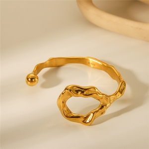<span class=keywords><strong>Bracelet</strong></span> jonc ajustable en acier inoxydable plaqué or 18 carats, motif géométrique <span class=keywords><strong>volcan</strong></span> <span class=keywords><strong>de</strong></span> <span class=keywords><strong>lave</strong></span> irrégulier et creux, pour femme - Product Image 3