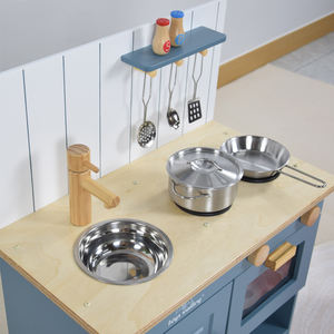 Cocina de Juguete de Madera Azul para Niños Pequeños con Accesorios de Cocina, Horno, Microondas, Fregadero y Grifo, Juguete de Simulación - Product Image 5