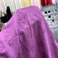 Tissu satiné jacquard à motif tonal pour robes kimono