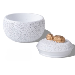 Tempat Tengkurap Hewan Peliharaan Bentuk Planet Semen, Tahan Lama, Ramah Lingkungan, Bulat untuk Anjing dan Kucing - Product Image 4