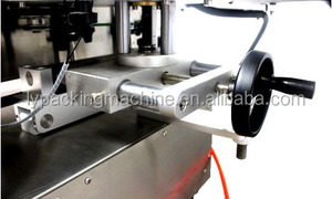 Machine d'étiquetage et de codage automatique pour tubes ronds à double face, étiquettes pour bouteilles d'huiles essentielles - Product Image 4