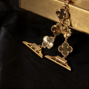 สายโลหะหุ้มหนังสี่แฉกนำโชค ดีไซน์หรูหรา ขนาด 16 มม. สำหรับนาฬิกา (OEM) - Product Image 1