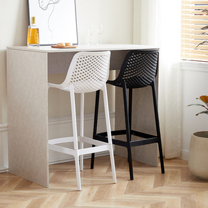 Chaise <span class=keywords><strong>de</strong></span> <span class=keywords><strong>bar</strong></span> industrielle commerciale en plastique PP Hebei, fauteuil <span class=keywords><strong>de</strong></span> cuisine fait main, tabourets <span class=keywords><strong>de</strong></span> <span class=keywords><strong>bar</strong></span> ajourés, chaises <span class=keywords><strong>de</strong></span> <span class=keywords><strong>bar</strong></span> d'extérieur - Product Image 3