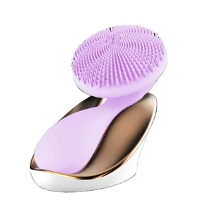 Logo personalizzato Mini cura del viso pulizia profonda spazzola esfoliante per il viso spazzola per la pulizia del viso sonica spazzola per il viso in Silicone