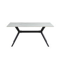 Table à manger rectangulaire moderne et contemporaine, plateau aspect marbre mat/brillant avec pieds en métal noir, capacité 6 personnes, mobilier de maison