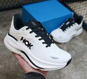 Chaussures de sport tendance et élégantes avec un design luxueux, semelle épaisse respirante, et idéales pour la marche décontractée. - Product Image 3