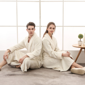 Vente en gros <span class=keywords><strong>de</strong></span> peignoirs en flanelle polychrome personnalisés pour femmes, draps <span class=keywords><strong>de</strong></span> serviettes <span class=keywords><strong>de</strong></span> <span class=keywords><strong>bain</strong></span> <span class=keywords><strong>de</strong></span> luxe - Product Image 1