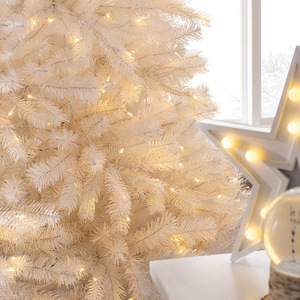 Sapins de Noël artificiels de qualité supérieure en PVC luxueux avec branches moelleuses et support métallique robuste pour la décoration de la maison et des fêtes - Product Image 2