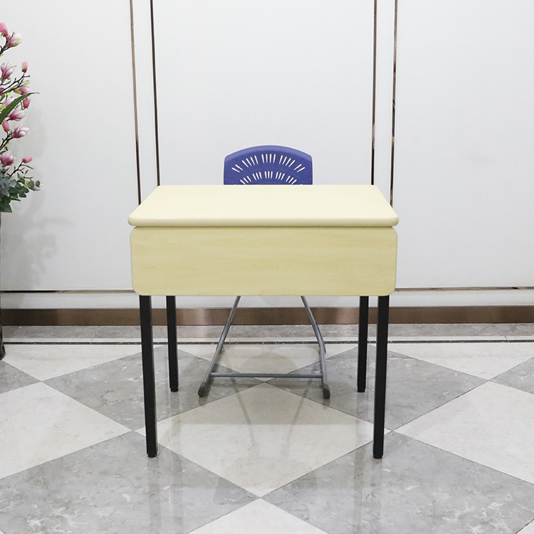 教室の机学校の家具金属フレーム木製の学校の学生の机のテーブルと椅子