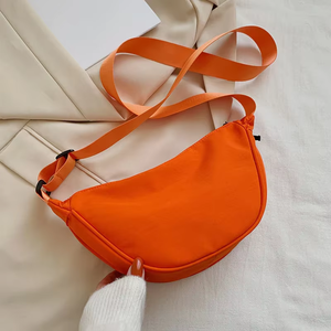 Sac banane personnalisé pour homme et femme, léger, avec ceinture réglable, idéal pour la randonnée, le cyclisme et la course à pied - Product Image 2