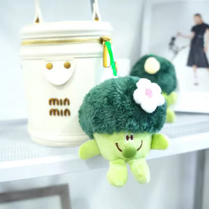 야채 브로콜리 교수형 인형 발톱 기계 귀여운 애니메이션 봉제 장난감 학교 가방 펜던트 키 체인 어린이 선물 - Product Image 4
