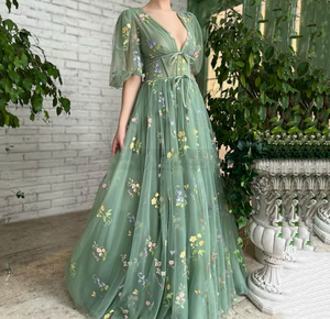 Vestido de Noche Largo y Sexy para Mujer, Estilo Europeo y Americano, Verde, Bordado Floral, Chifón, Mangas Abullonadas, Cuello en V - Product Image 1