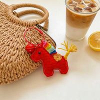 Porte-clés pendentif cheval rouge, kit de crochet DIY fait main, fournitures artisanales pour chevaux, kit de crochet facile pour débutants, tricotage de fil mignon en forme d'animal