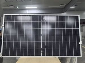 Panneaux solaires monocristallins HJT 730W avec double vitrage bifacial à Rotterdam, prêts pour livraison directe. - Product Image 4