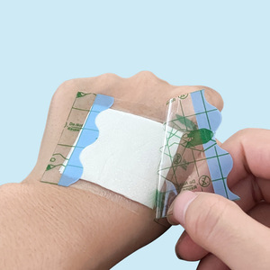 Rollo de película transparente de PU, adhesivo fijo para ducha, protector de zapatos, película transparente autoadhesiva a prueba de suciedad para la parte superior del calzado. - Product Image 1