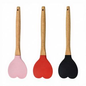 Cuchara de Silicona con Mango de Madera en Forma de Corazón, Diseño Creativo de Fábrica, Utensilio de Cocina de Grado Alimenticio para Cocinar y Hornear - Product Image 1